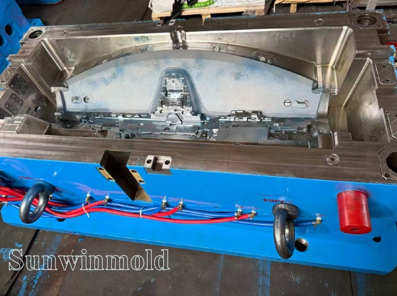 Automotive back bumper mold