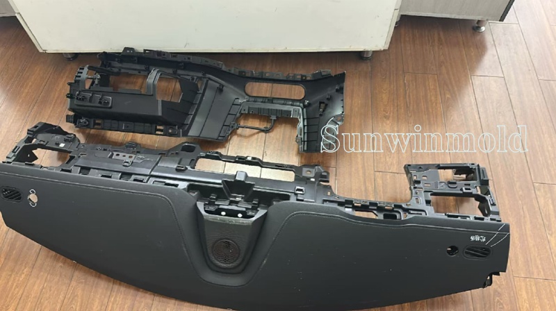Automotive back bumper mold