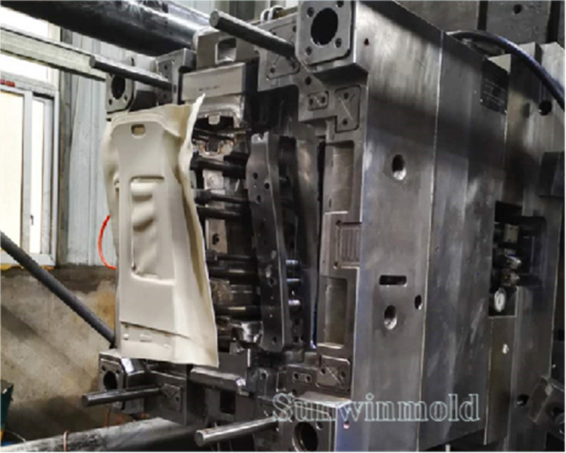 China Automotive Interior Parts Mould Manufacturer and Supplier Sunwin
